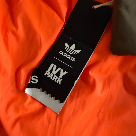 NWT adidas IVY PARK Puffer Jacket Oversized Camo Print/Solar Orange Small - Picture 7 of 11